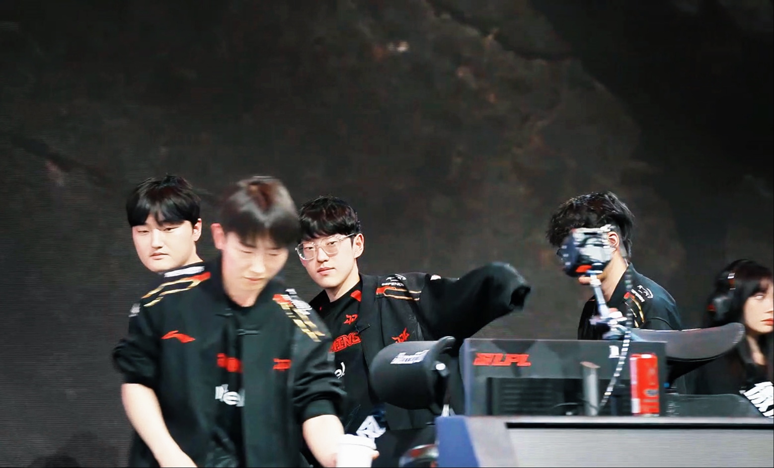 KAiyun Sports登录入口-拜仁8比2巴萨全场