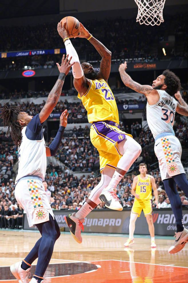 KAiyun Sports登录入口-博尔特8秒79视频回放