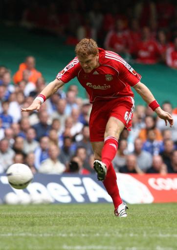 开云体育官方登录入口-包含社区盾赛程吃紧，巴塞罗那清晨门线救险，赛场秩序良好，控场能力受关注的词条